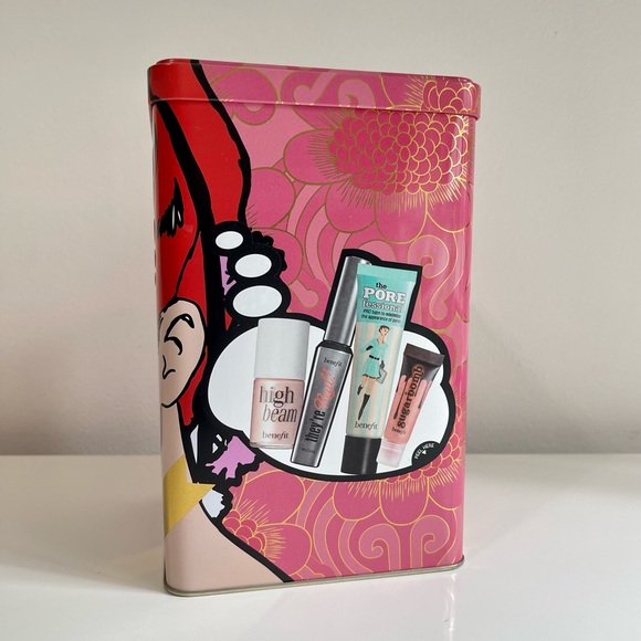 Benefit Cosmetics Limited Edition Collectors Tin - Picture 6 of 6